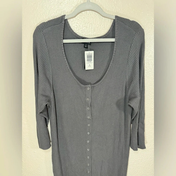 Torrid NWT Plus Size Gray Rib Button Front Bodycon Midi Dress Women’s Size 3X - Picture 3 of 12